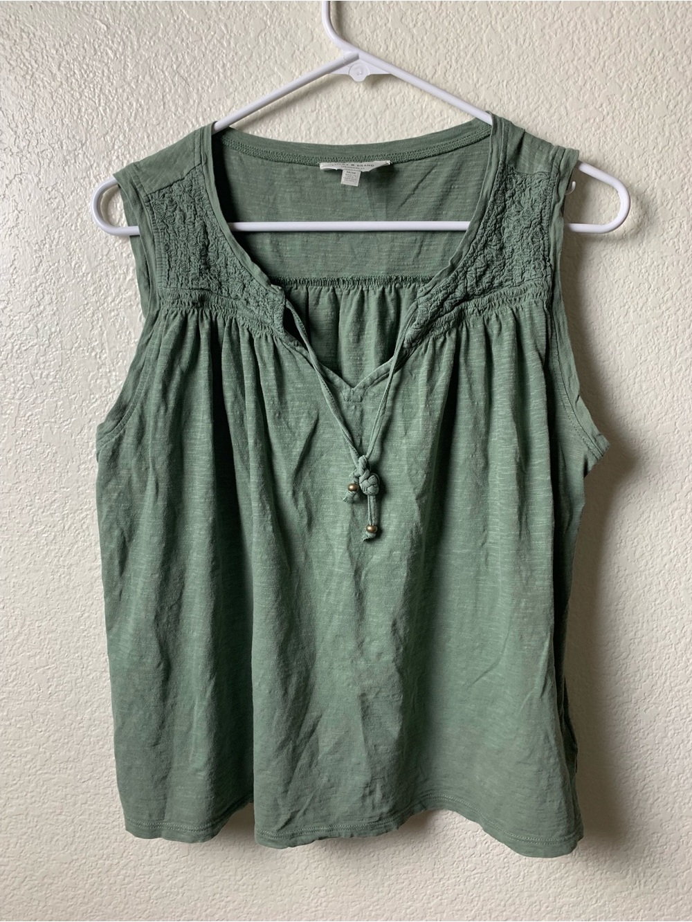 Lucky Brand Sage Green Embroidered Smocked Tank Top Boho Peasant Blouse Size M